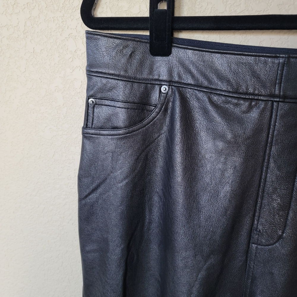 SPANX Black Leather-Like Ankle Pants, Size XL